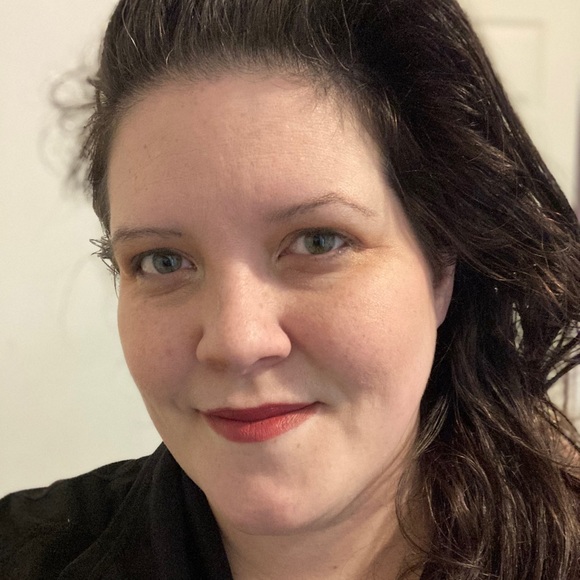 Meet your Posher, Kyrie - Picture 3 of 12